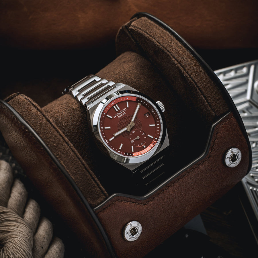 Cíor 928 - Crimson Dawn - Luxury Sports Watch (36mm)