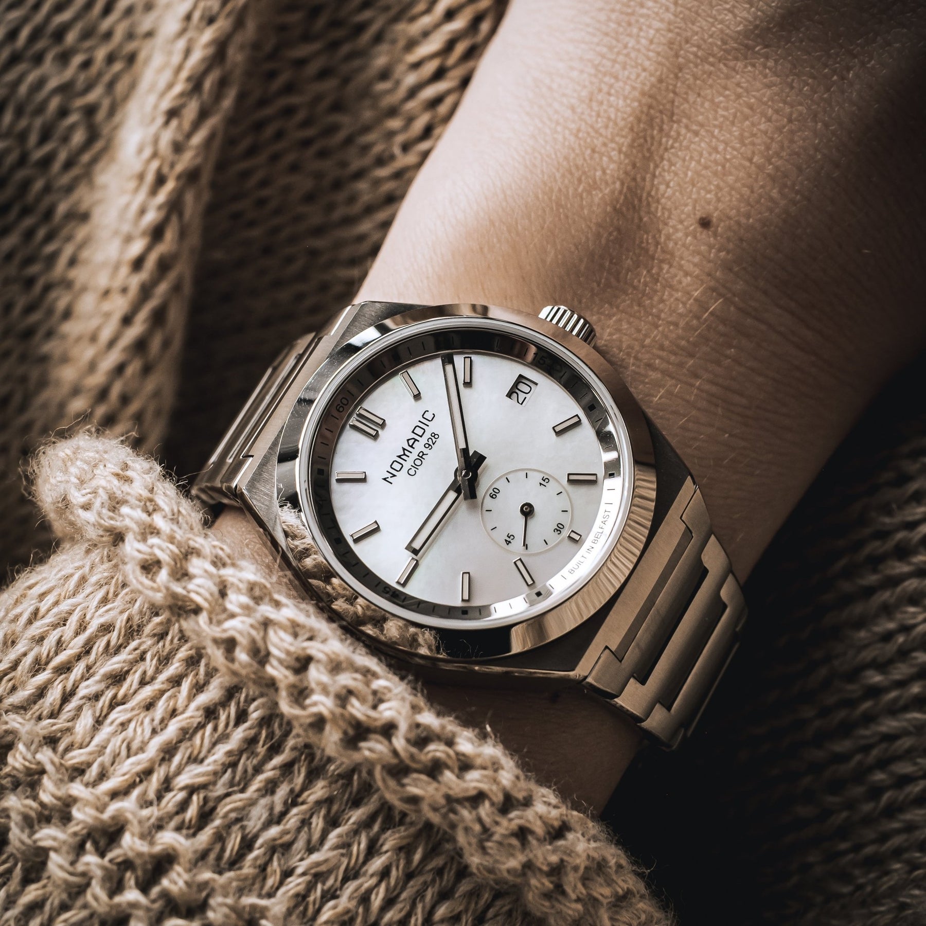 Cíor 928 - Mother of Pearl - Luxury Sports Watch (36mm)