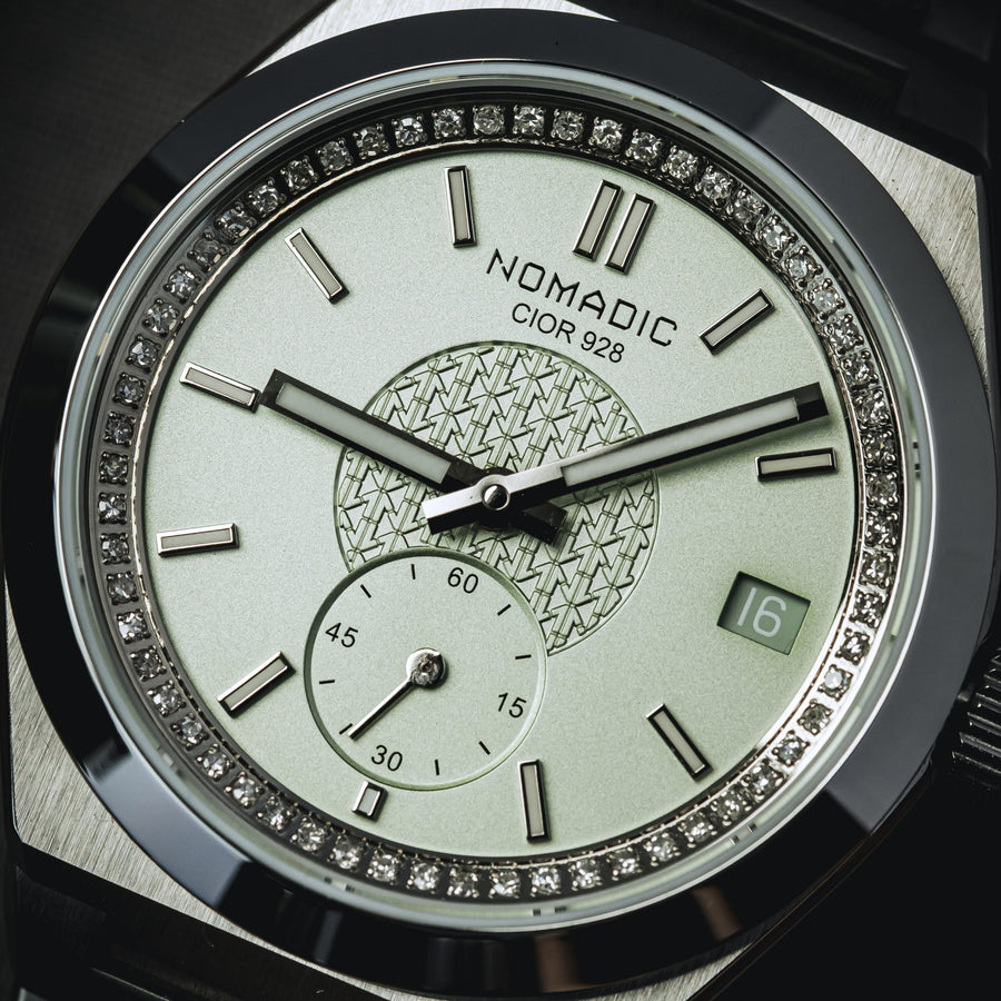 Cíor 928 - Mint Green with diamonds - Luxury Sports Watch (36mm)