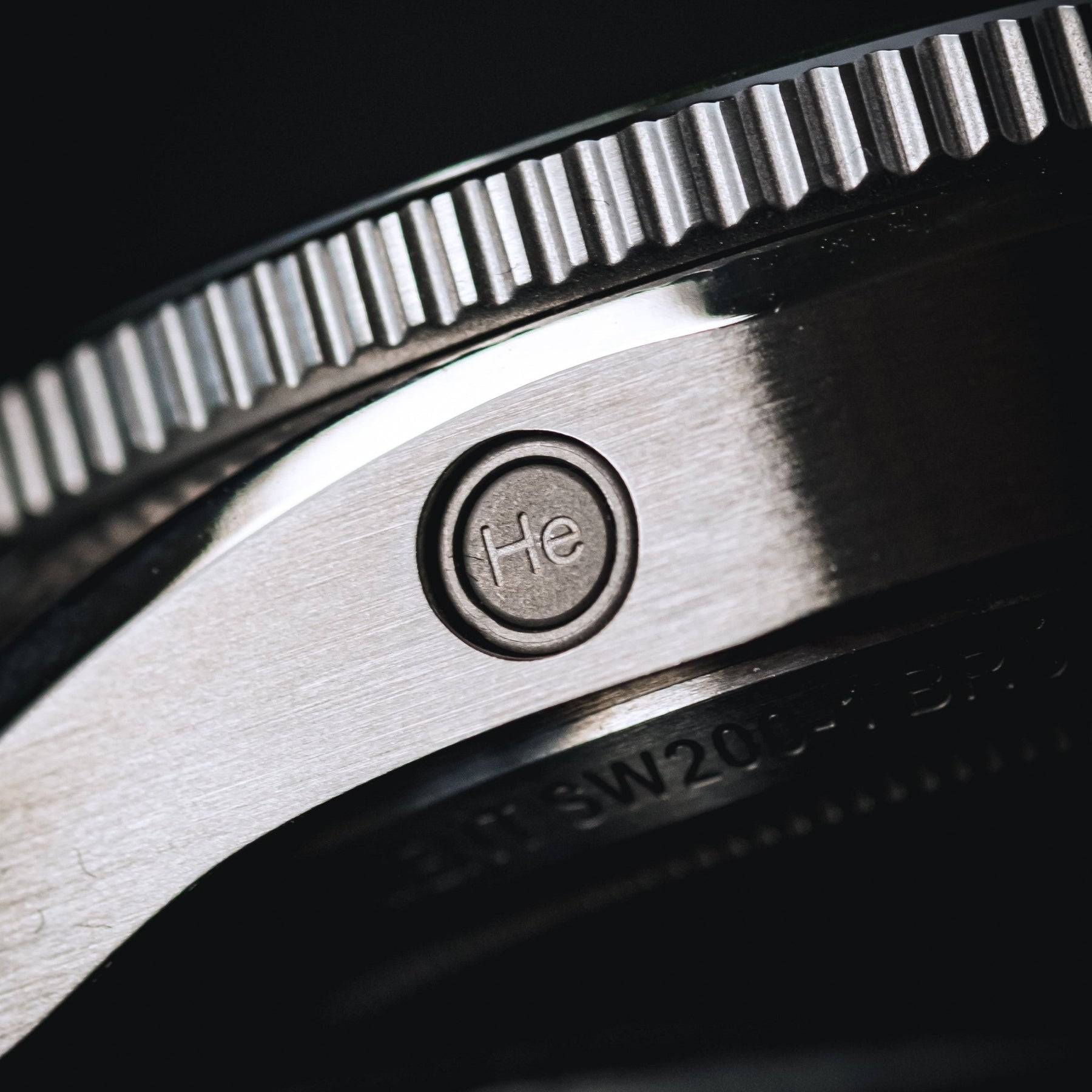 Brú 750 - 42mm Ti5 Deep Dive - Pitch Black