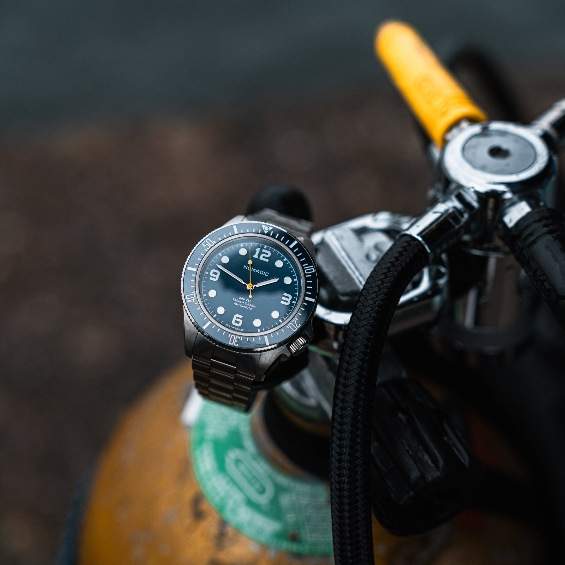 Brú 750 - 42mm Ti5 Deep Dive - Pitch Black