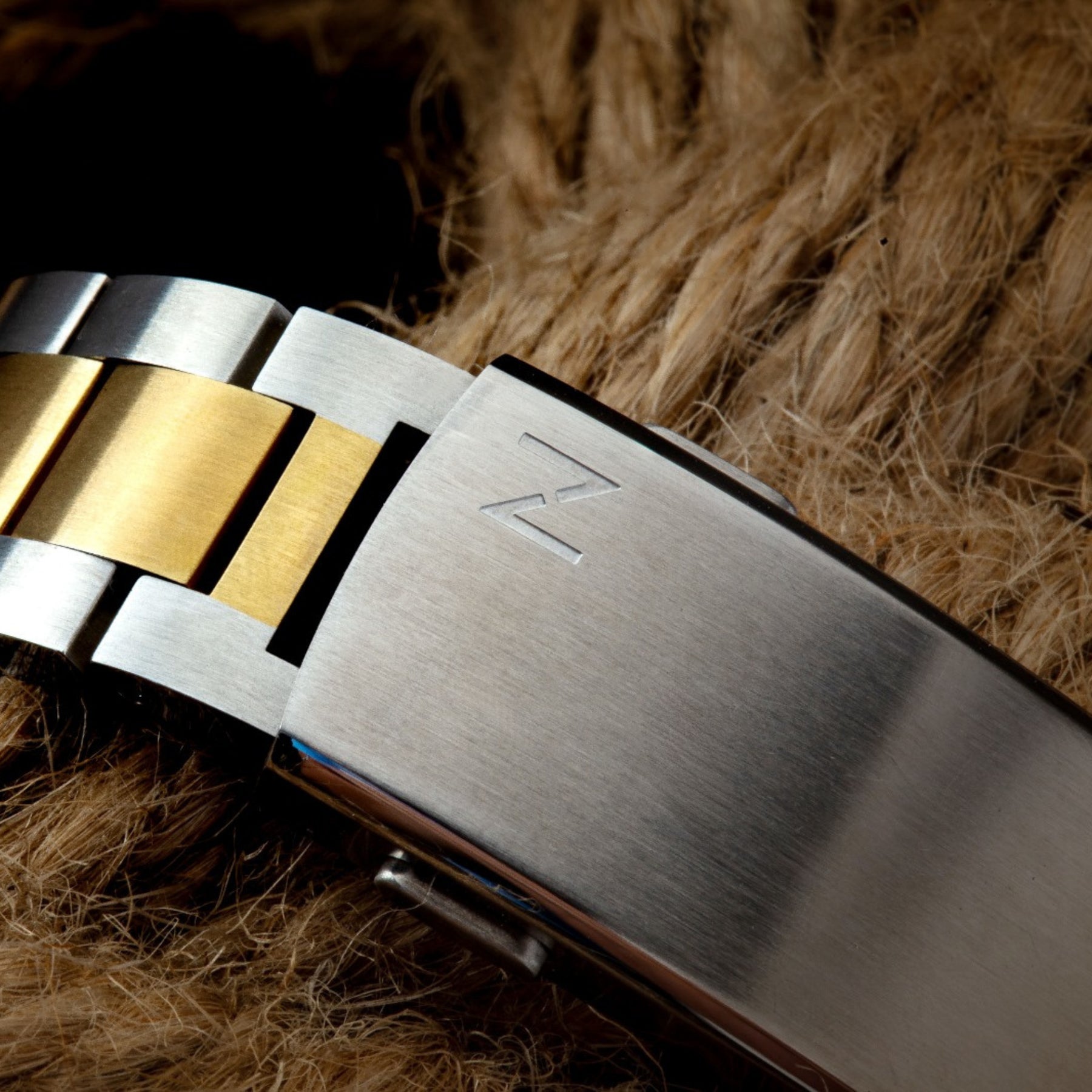 Classic Black and Gold - Maraí 401 Prestige - 40mm 18K Gold Dive Watch (2026 Edition)