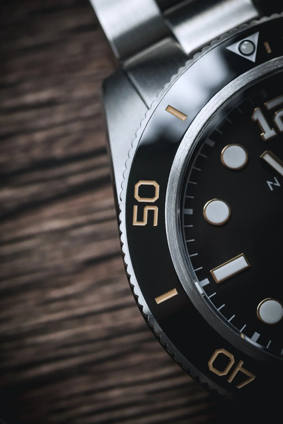Maraí 401 Compact - Classic Black and Gold - 36mm Dive Watch (2026 Edition)