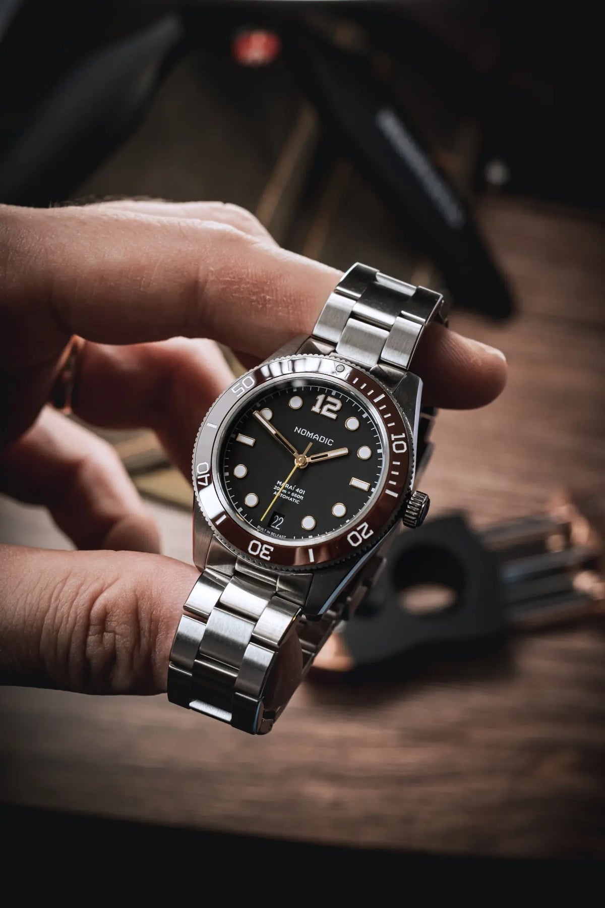 Maraí 401 Compact - Crimson Dawn - 36mm Dive Watch (2026 Edition)