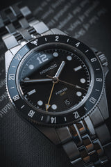Fíor 555 - GMT Watch (41mm) - Pitch Black and Grey
