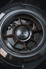 Fíor 555 - GMT Watch (41mm) - Pitch Black and Grey
