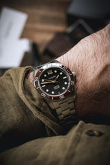 Maraí 401 Compact - Crimson Dawn - 36mm Dive Watch (2026 Edition)